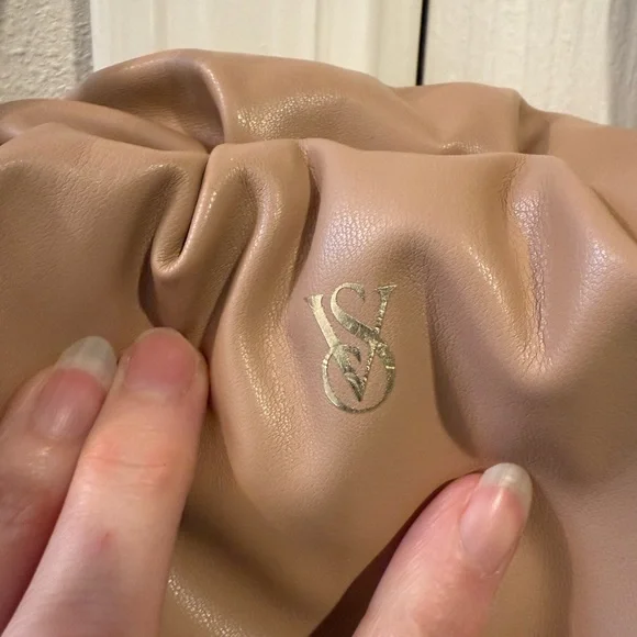 Victorias Secret Bag Bare Beige Cinch Close Tote Carry All Purse - Picture 3 of 9